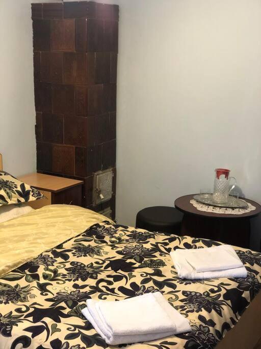 Casuta Bunicilor Isverna Hotel Екстериор снимка