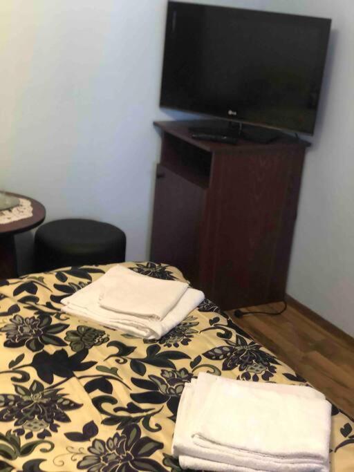 Casuta Bunicilor Isverna Hotel Екстериор снимка