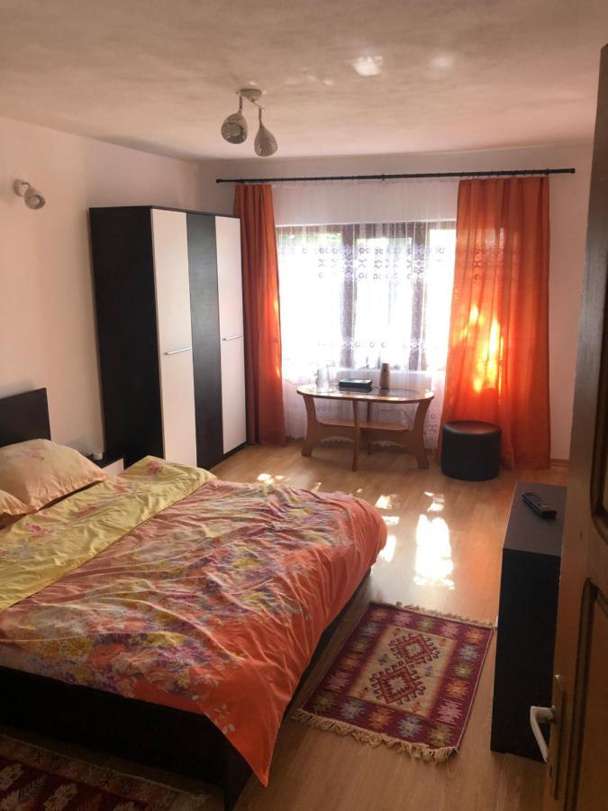 Casuta Bunicilor Isverna Hotel Екстериор снимка