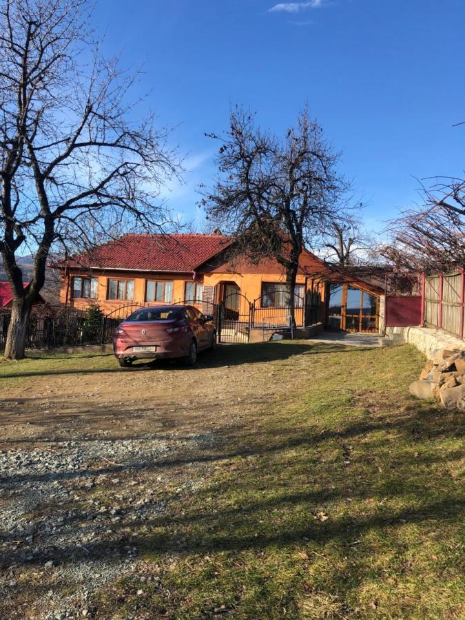 Casuta Bunicilor Isverna Hotel Екстериор снимка