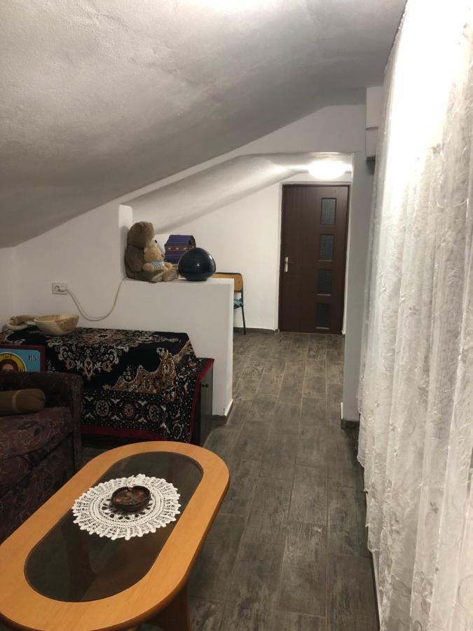 Casuta Bunicilor Isverna Hotel Екстериор снимка