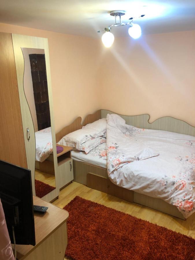 Casuta Bunicilor Isverna Hotel Екстериор снимка