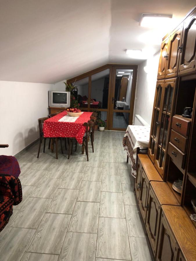 Casuta Bunicilor Isverna Hotel Екстериор снимка